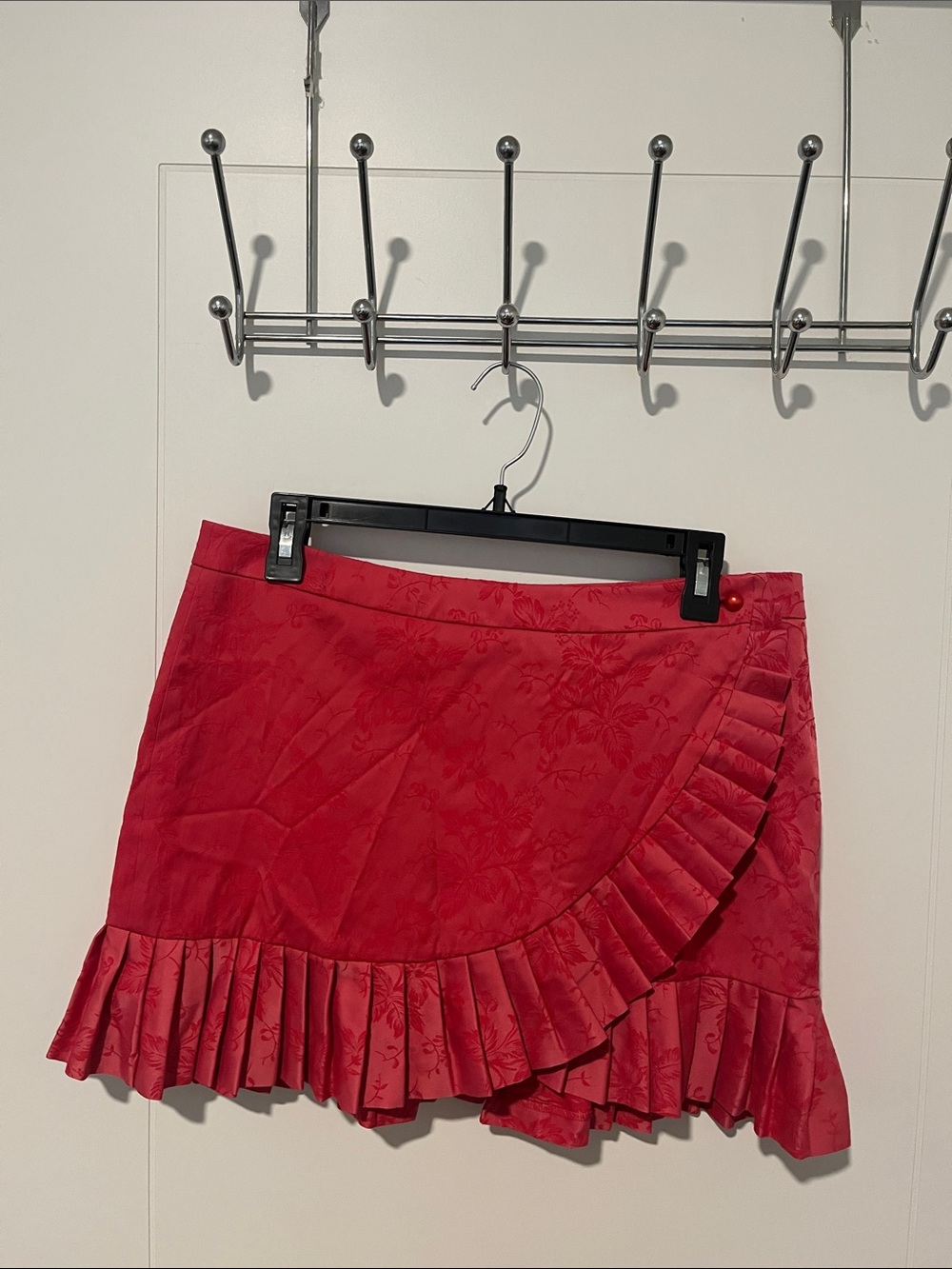 Guess Collection Y2K Pink Floral Design Pleated Mini Skirt Feminine 2000’s